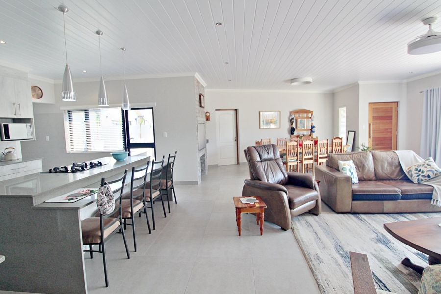 3 Bedroom Property for Sale in Reebok Western Cape